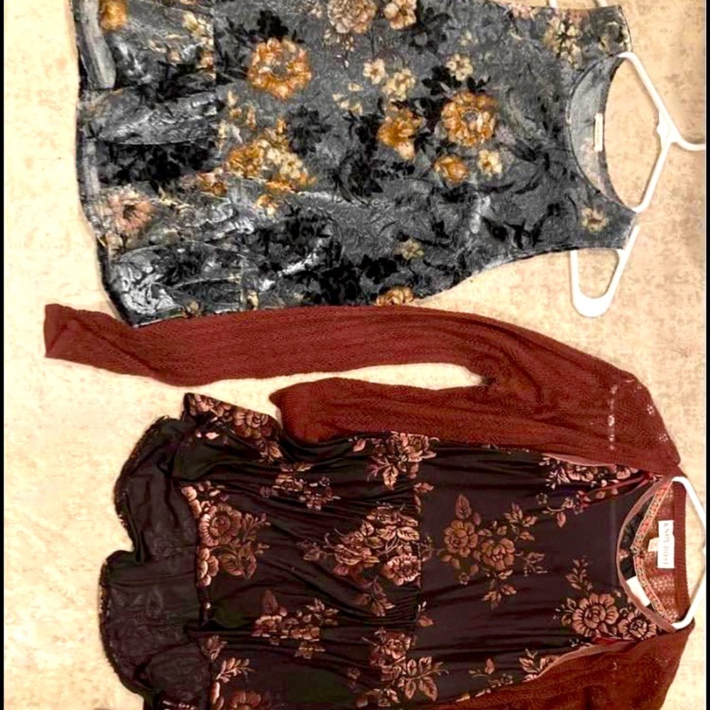Women’s tops